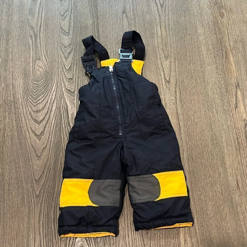 Oshkosh Kids Snow Suit Black Yellow Size 12M